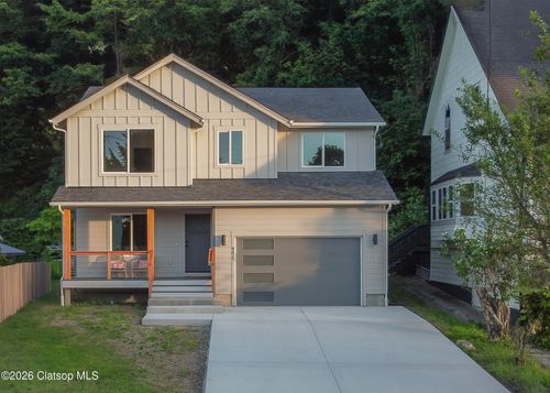 4675 Cedar St, Astoria, OR, 97103-2216 | Card Image