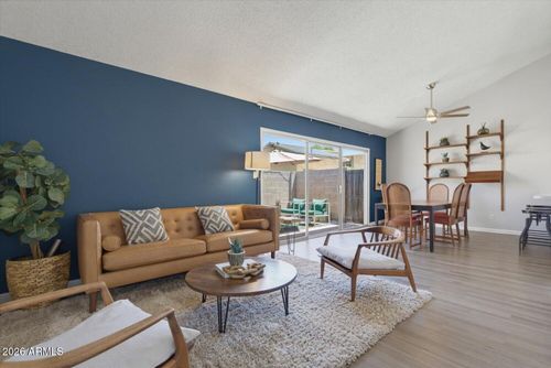 917 S Hacienda Dr, Tempe, AZ, 85281-4420 | Card Image