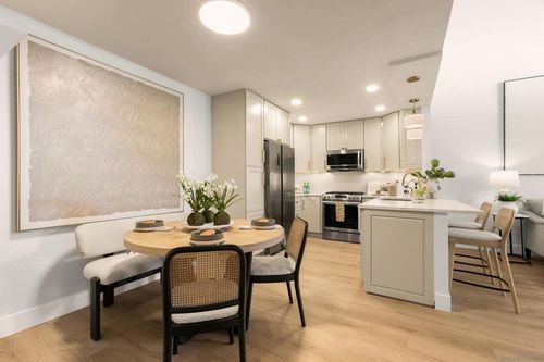 82-4049 Carmel View Rd, San Diego, CA, 92130-2560 | Card Image