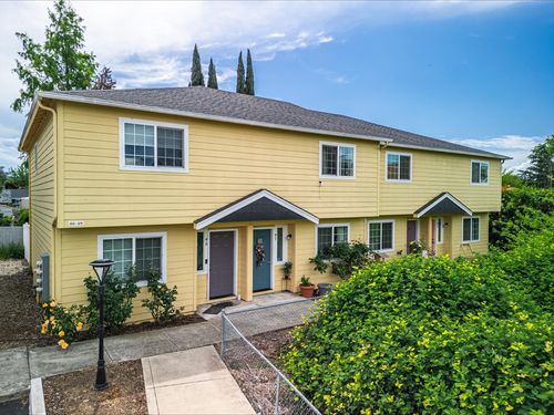 47-2030 Brookhurst St, Medford, OR, 97504-5769 | Card Image