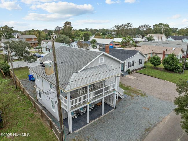 409 Monroe Ave, Home with 7 bedrooms, 3 bathrooms and null parking in Carolina Beach NC | Image 4