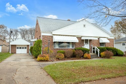 685 Barrally St, North Tonawanda, NY, 14120-4108 | Card Image