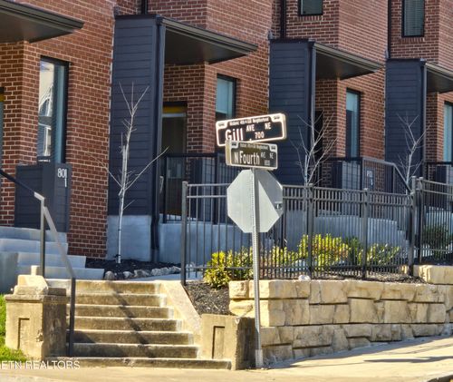 6-801 N 4th Ave, Knoxville, TN, 37917-6708 | Card Image