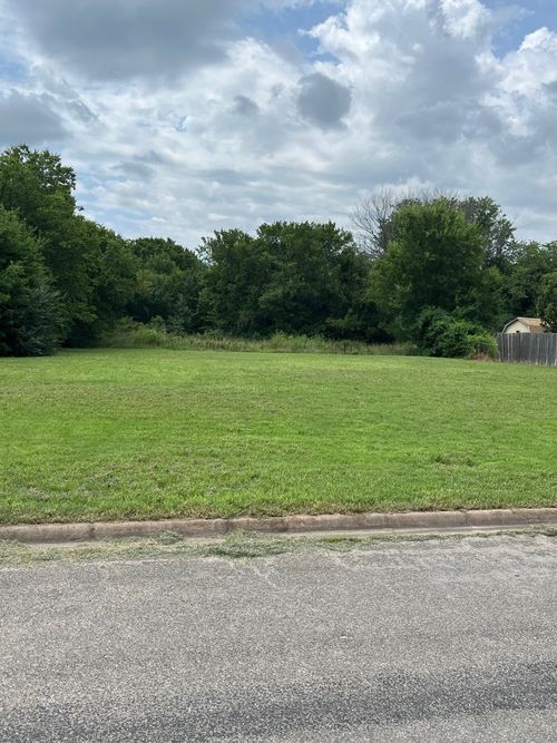 718-712 E Olive Street, Sherman, TX, 75090 | Card Image