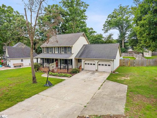215 Bendingwood Cir, Taylors, SC, 29687-4506 | Card Image