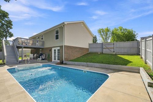 725 Christiansen Dr, STRASBURG, VA, 22657-2858 | Card Image