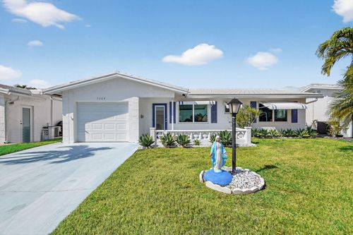 2009 Sw 15th St, Boynton Beach, FL, 33426-7102 | Card Image