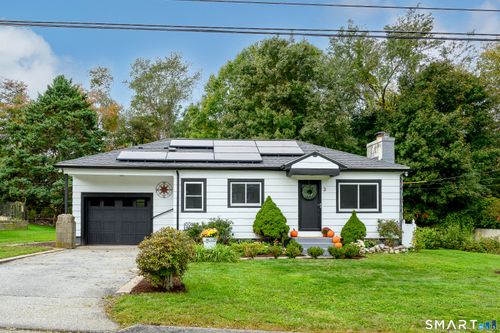 3 Pepperidge Dr, Quaker Hill, CT, 06375-1130 | Card Image