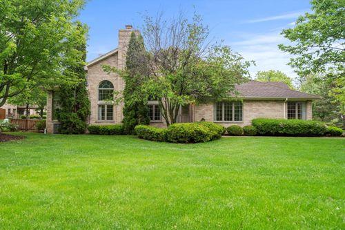 16 Pine Needles Dr, Lemont, IL, 60439-7740 | Card Image