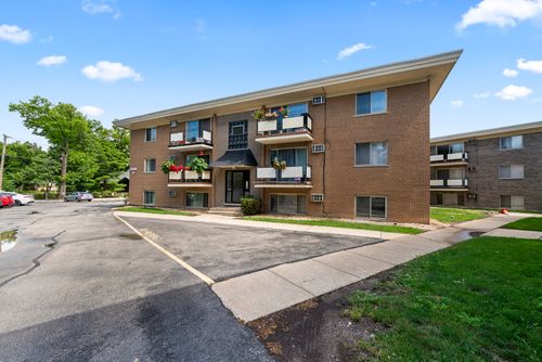 apt-309-7408 W 111th St, Worth, IL, 60482-1066 | Card Image