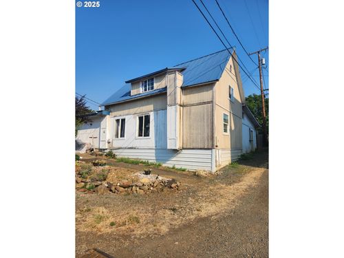 177 3rd St, Yoncalla, OR, 97499-7568 | Card Image