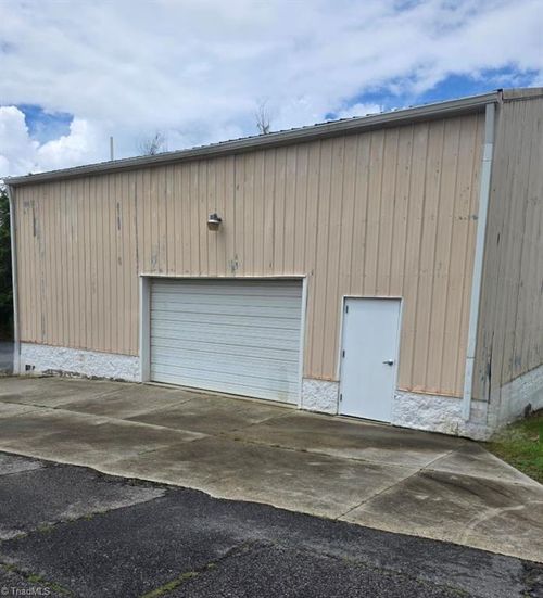 112 Morgan Rd, Eden, NC, 27288-4843 | Card Image