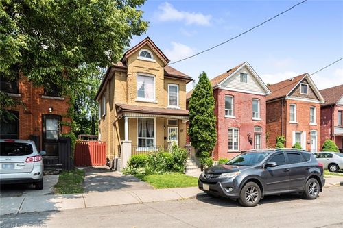47 Clyde St, Hamilton, ON, L8L5R5 | Card Image