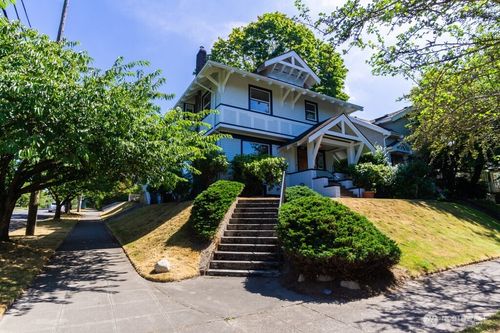 956 20th Ave E, Seattle, WA, 98112-3507 | Card Image