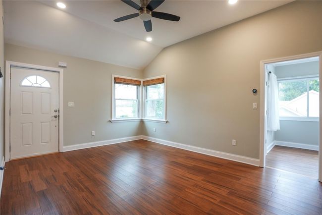 Living room. | Image 6