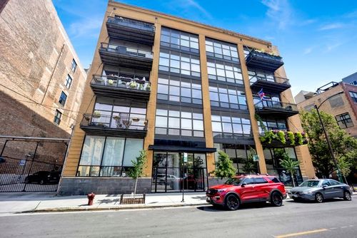303-23 N Green St, Chicago, IL, 60607-2780 | Card Image