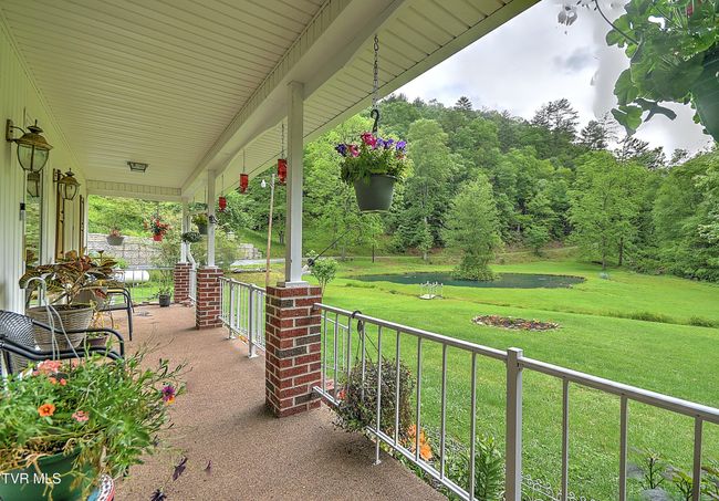 24483 Cave Creek Rd, House other with 5 bedrooms, 3 bathrooms and null parking in Abingdon VA | Image 8