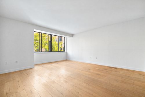 308-64 E 111th St, New York, NY, 10029-2683 | Card Image