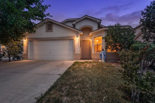 10631 Big Springs St Sw, Albuquerque, NM, 87121-2637 | Card Image