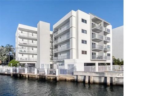 apt-405-1674 Bay Rd, Miami Beach, FL, 33139-2178 | Card Image