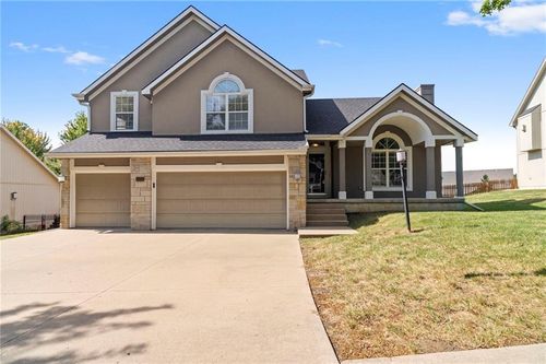 4404 Kensington Dr, Saint Joseph, MO, 64506-5064 | Card Image