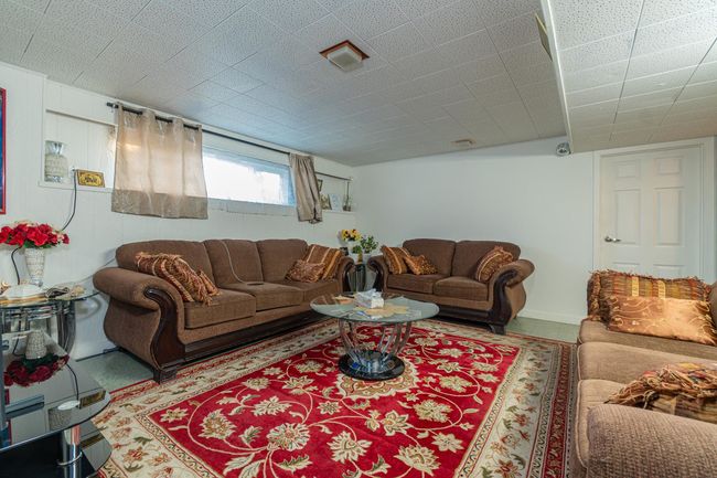 6407 Clinton St, House other with 6 bedrooms, 4 bathrooms and 5 parking in Burnaby BC | Image 18