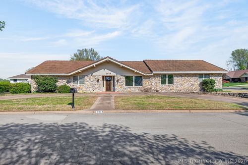 2918 Longridge Ln, Bartlesville, OK, 74006-7535 | Card Image