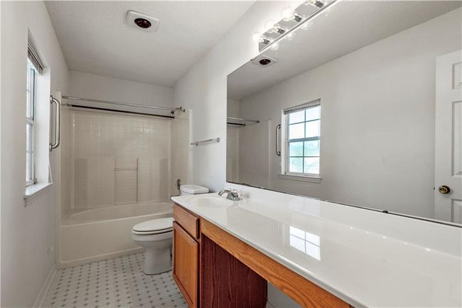 Main Bath | Image 18