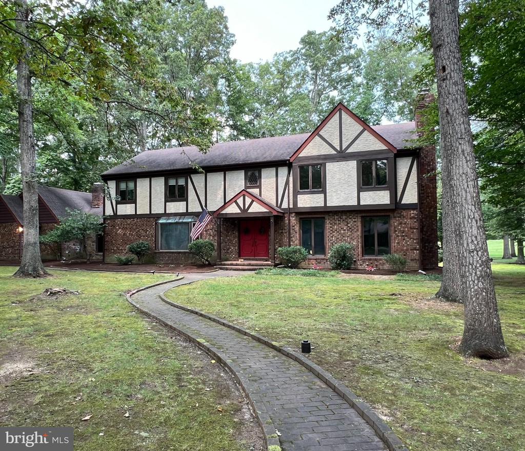 Caulder Cir, Spartanburg, SC 29306