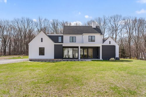 17 Fullin Ln, Wilton, CT, 06897-1001 | Card Image