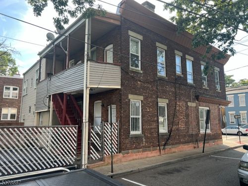 96 Heckel St, Belleville, NJ, 07109-1058 | Card Image