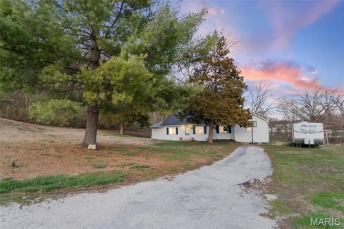 305 Vineyard St, Hardin, IL, 62047-4455 | Card Image