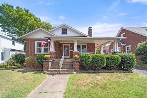 905 Miller St, Winston-Salem, NC, 27103-3752 | Card Image