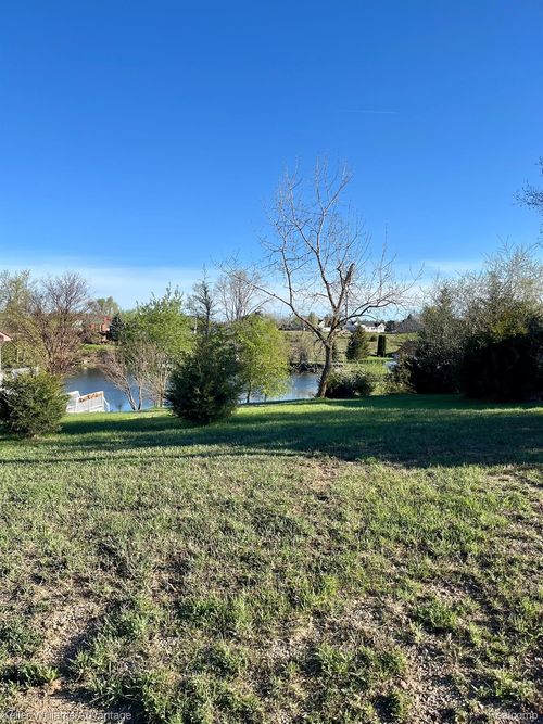 14378 Kildare Ln, Cement City, MI, 49233-9060 | Card Image