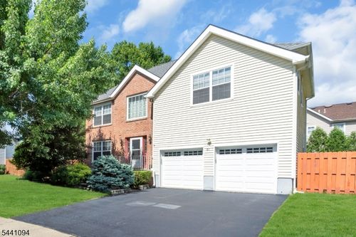 61 Campbell Rd, Hillsborough, NJ, 08844-4275 | Card Image