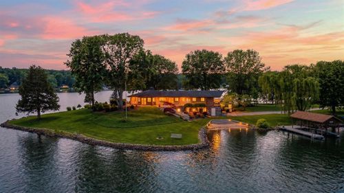 1743 N Lakeshore Dr, LOUISA, VA, 23093-7006 | Card Image