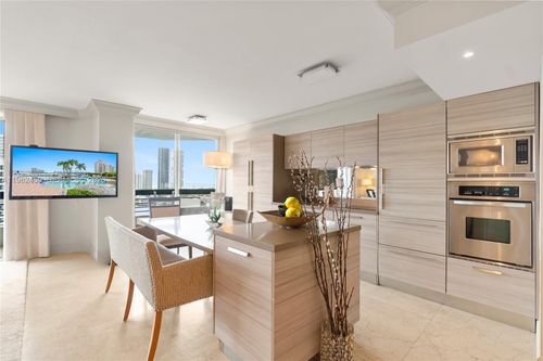 apt-1714-3530 Mystic Pointe Dr, Aventura, FL, 33180-4530 | Card Image