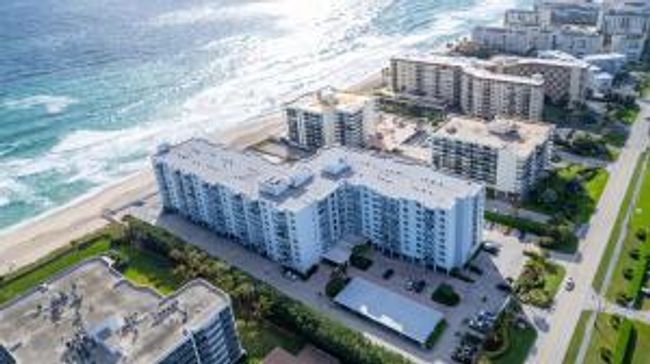 APT-401 - 3450 S Ocean Blvd, Condo with 2 bedrooms, 2 bathrooms and null parking in Palm Beach FL | Image 48