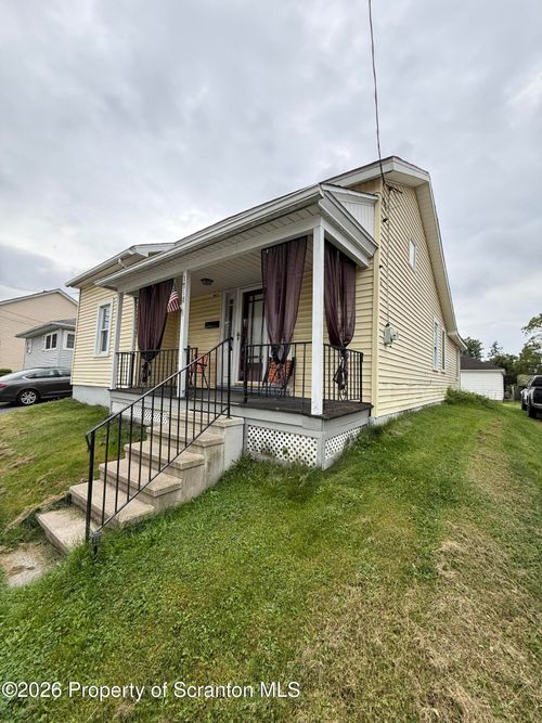 1718 Ash St, Scranton, PA, 18510-1429 | Card Image