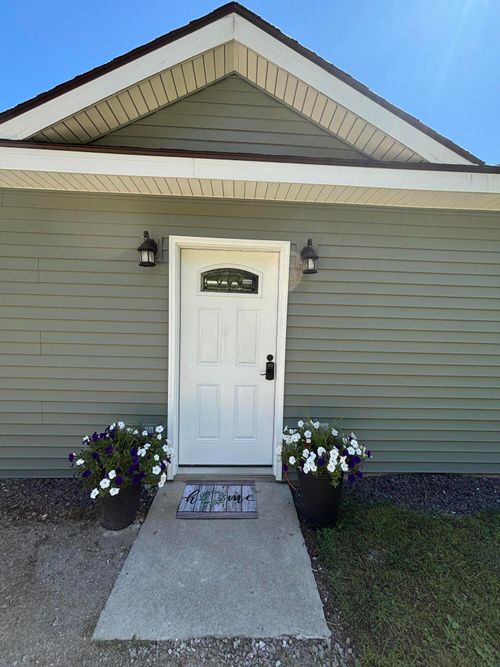 241 New Vineyard Rd, Farmington, ME, 04938-5203 | Card Image