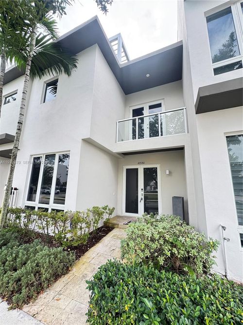 10550 Nw 65th Ln, Doral, FL, 33178-3939 | Card Image