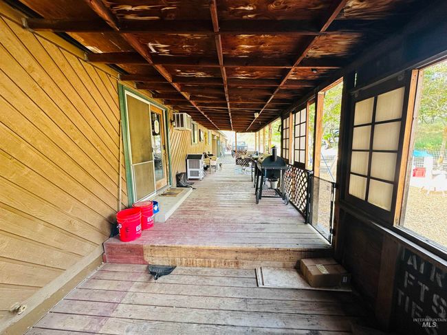 245 3 Rd St W, House other with 3 bedrooms, 2 bathrooms and 4 parking in Huntington OR | Image 20