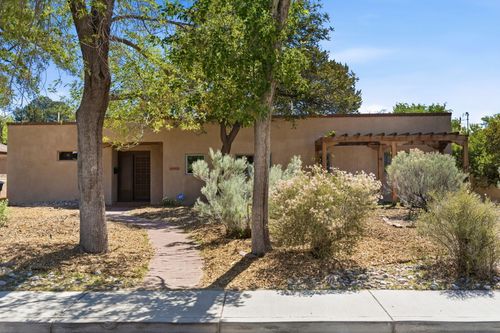 808 Parkland Cir Se, Albuquerque, NM, 87108-3321 | Card Image