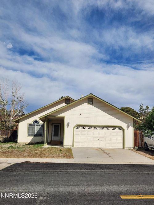 645 Long Valley Rd, Gardnerville, NV, 89460-8221 | Card Image