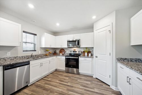 15519 Taylorcrest Dr, Conroe, TX, 77306-2239 | Card Image