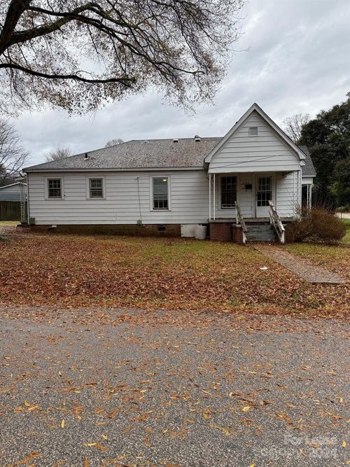 703 Louise Ave, Kannapolis, NC, 28083-3707 | Card Image