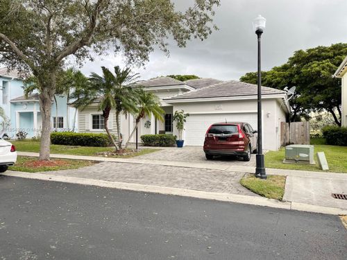 2875 Ne 4th St, Homestead, FL, 33033-7090 | Card Image