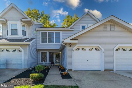 90 Van Liew Ct, East Brunswick, NJ, 08816-5695 | Card Image