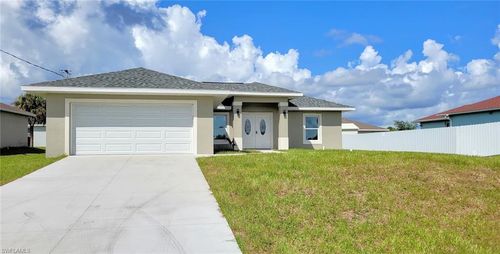 8038 Sunrise Cir, Labelle, FL, 33935-5666 | Card Image