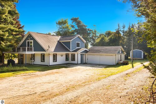 6256 Resort Dr, Ellsworth, MI, 49729-9791 | Card Image